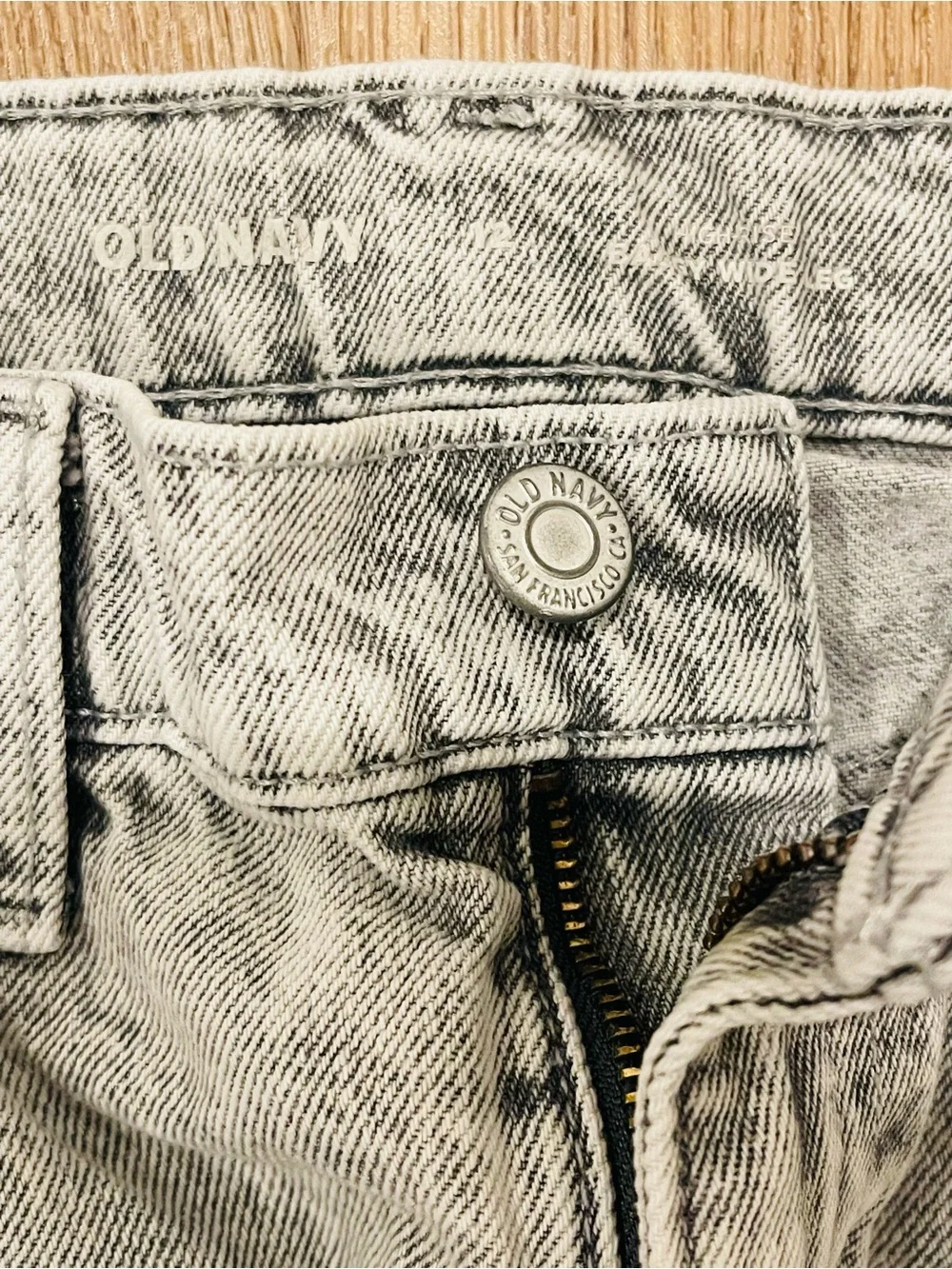 Old Navy Light Gray Acid-Wash Wide Leg Jeans